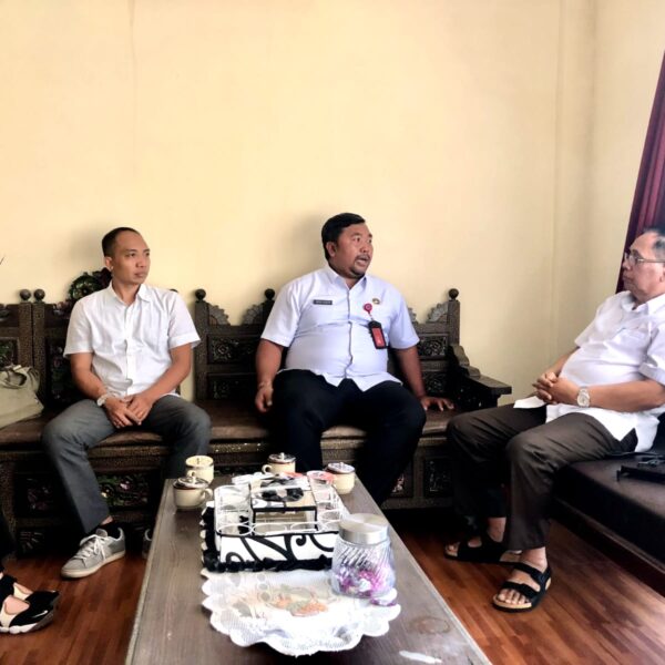 Rapat koordinasi dengan ketua koni untuk persiapan pelantikan